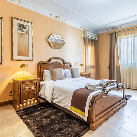 Apartman Classic Maltese 3br With Country Views - Close To Golden Bay